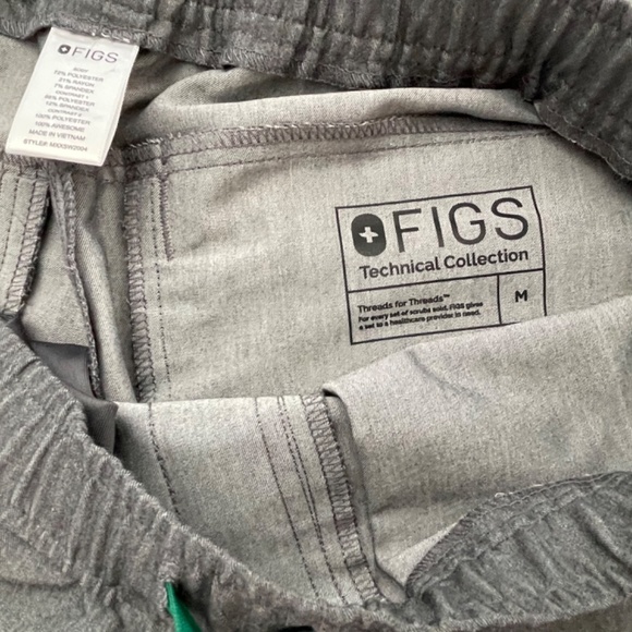 Gray Tansen Figs scrub pants - Picture 2 of 7